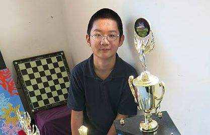 留美中學生成學?！皞髌妗保捍蠹野盐耶敵伞吧瘛?>
                           </a>
                      </div>
                     <div   id=