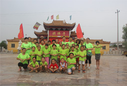 拓趣青少年夏令營培養(yǎng)自信杰出青少年