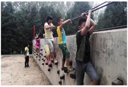 青少年野外夏令營(yíng)帶你學(xué)習(xí)學(xué)校沒(méi)有的知識(shí)！