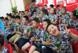 七天軍事夏令營(yíng)拓展對(duì)孩子有那些改變?