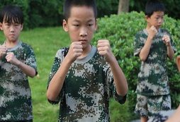 小孩子參加拓展夏令營攻略有什么效果？