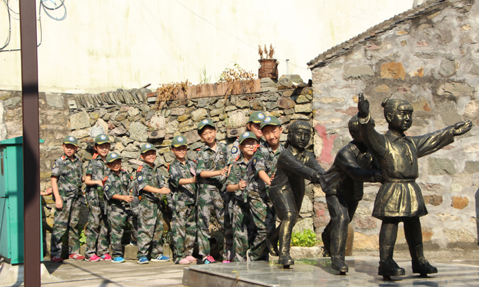 富陽區(qū)洞橋鎮(zhèn)青少年軍事冬令營