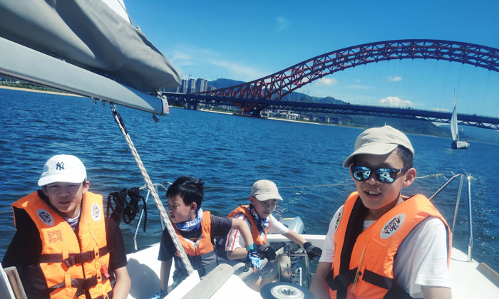 海上沖浪