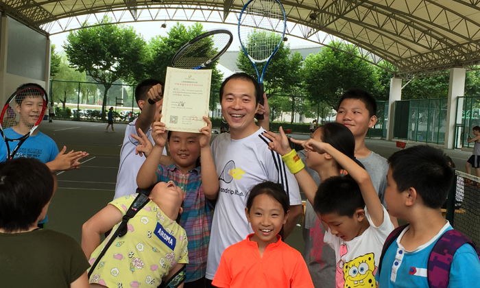 如何選擇網(wǎng)球夏令營