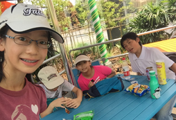 青少年網(wǎng)球夏令營豐富暑假生活