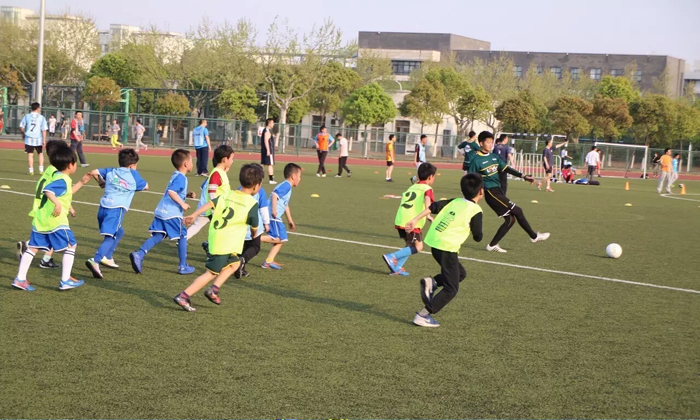 青少年參加萬寧體育夏令營有什么好處？.jpg