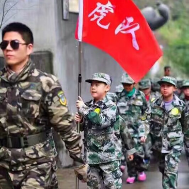 溫州軍事夏令營(yíng)適合那類的孩子