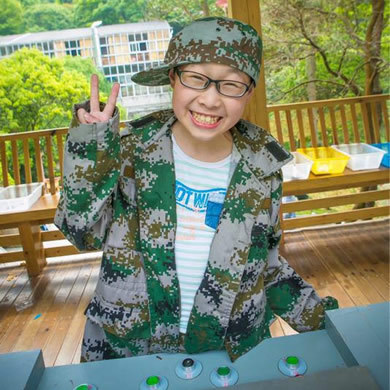 參加溫州軍事拓展夏令營(yíng)有哪些特色