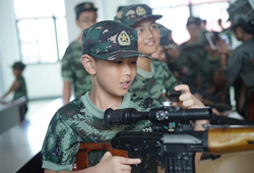 武漢軍事夏令營的師資條件怎么樣？