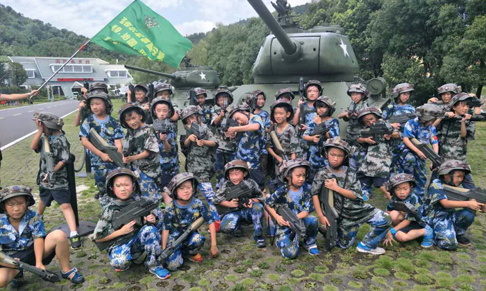武漢軍事夏令營.jpg