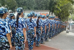 武漢軍事夏令營(yíng)有21天的嗎？