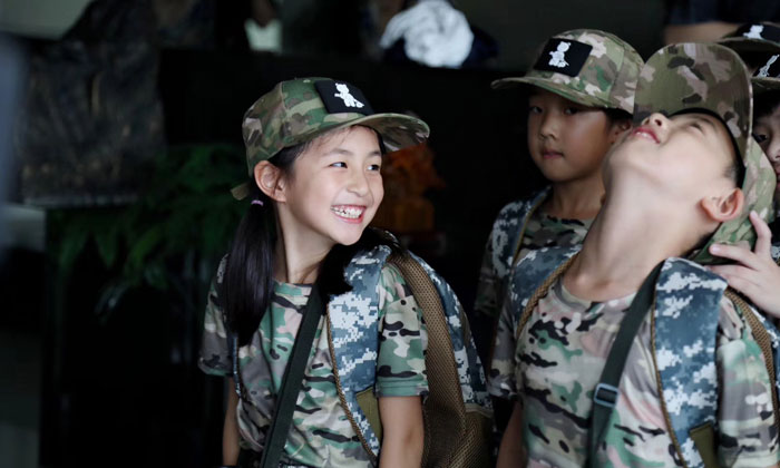 武漢比較好的軍事夏令營(yíng)