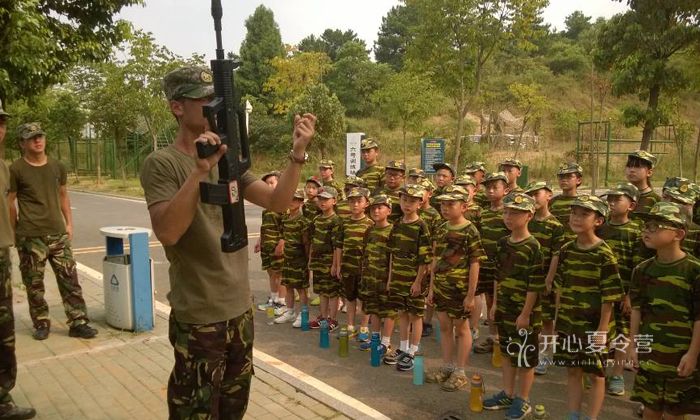 武漢軍事夏令營(yíng)
