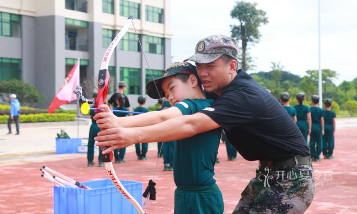 2018武漢軍事夏令營(yíng)