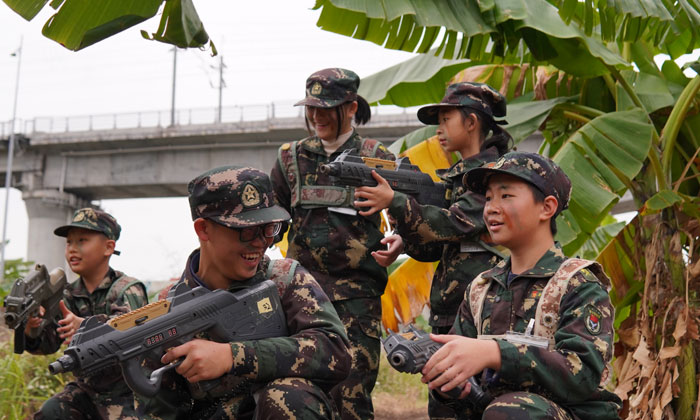 武漢軍事夏令營一般多少錢一個(gè)月