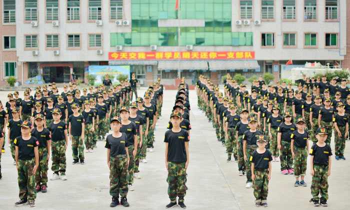 武漢軍事夏令營(yíng)哪家好