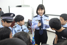 <strong>參加武漢夏令營與科技大學的前輩交流互動！</strong>