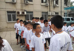 武漢中小學(xué)生夏令營分享孩子財(cái)商教育