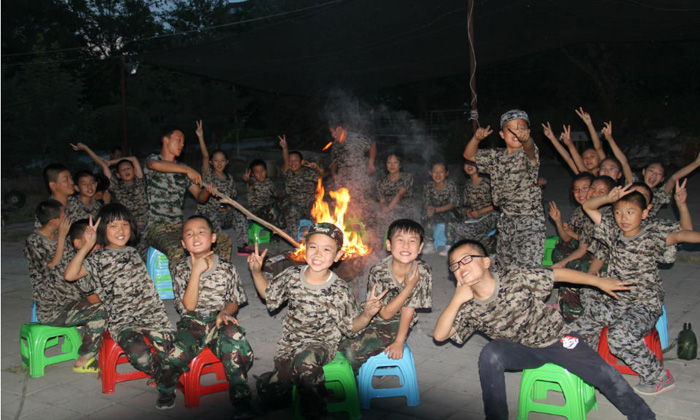 武漢軍事夏令營.jpg