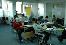 武漢學能夏令營教導初中生學習英語