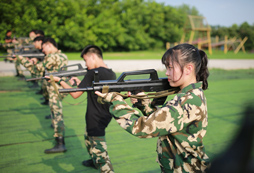 蕪湖軍事夏令營(yíng)思想力正面管教孩子告別懶惰的自己
