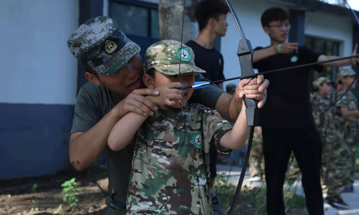 烏魯木齊軍事拓展夏令營(yíng)有什么樣收獲？.gif