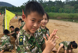 參加武術夏令營練就百折不撓的精神