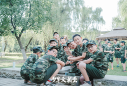 一起剝雞蛋