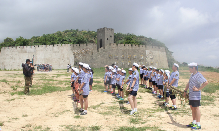 在文武堂夏令營感受軍事力量