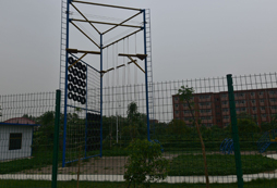 西安軍事夏令營(yíng)營(yíng)地的高空項(xiàng)目