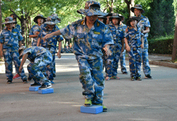 腳步碰地的小游戲活動(dòng)