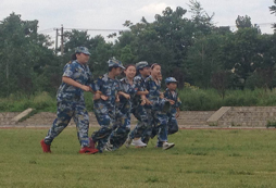 西安軍事精英夏令營讓孩子學(xué)會感恩