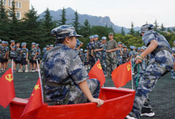 這個(gè)夏天和西安軍事夏令營(yíng)一起揮灑汗水！