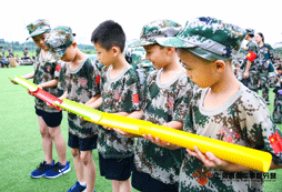上海西點(diǎn)軍事夏令營有哪些服務(wù)保障