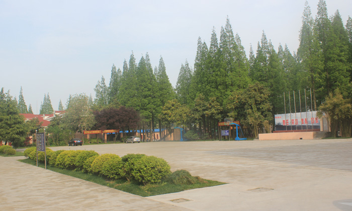 野外生存訓(xùn)練營(yíng)地