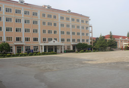 上海西點軍事夏令營拓展基地