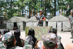 軍事演講
