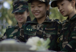 三朵靚麗的軍花