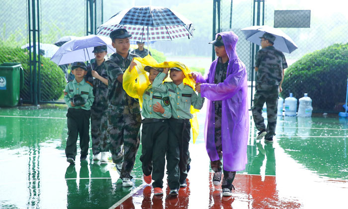 上海軍事夏令營七天的價(jià)格