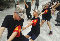 營地拔河比賽