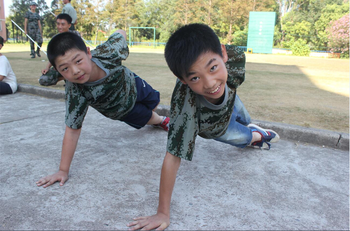 軍事訓練