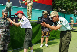 上海西點(diǎn)軍事夏令營課程特色介紹