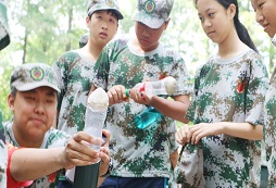 上海西點(diǎn)軍事夏令營幫助孩子走出成長(zhǎng)一大步