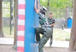 上海西點(diǎn)軍事夏令營讓孩子們實(shí)現(xiàn)自己的目標(biāo)