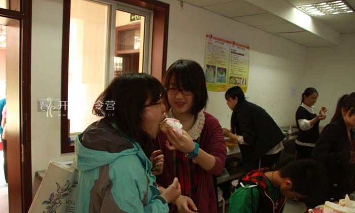 新東方酷學(xué)酷玩給孩子全面的飲食保障