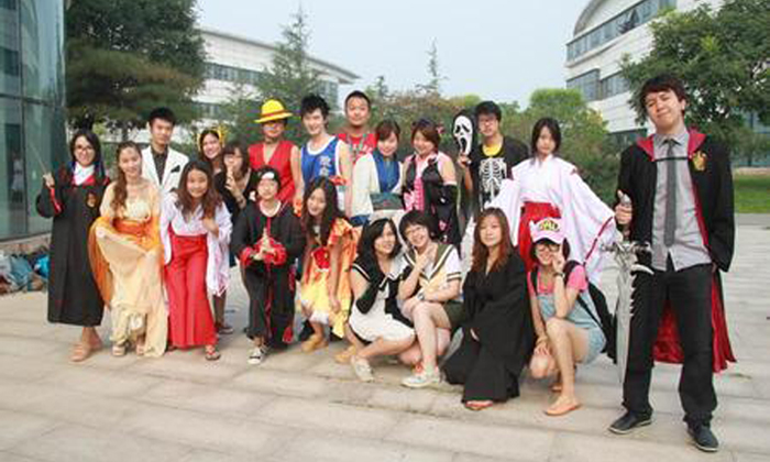 真實(shí)場(chǎng)景的Cosplay