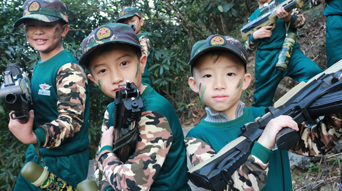 如何給孩子選擇一個(gè)優(yōu)秀的廈門(mén)軍事夏令營(yíng)？