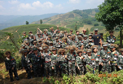 參加廈門軍事夏令營(yíng)提升孩子的綜合能力