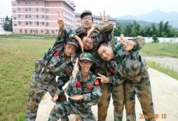 廈門軍官訓(xùn)練營讓你重回戰(zhàn)場
