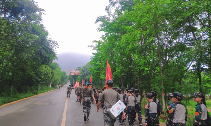 西安軍事夏令營報(bào)名哪家好 